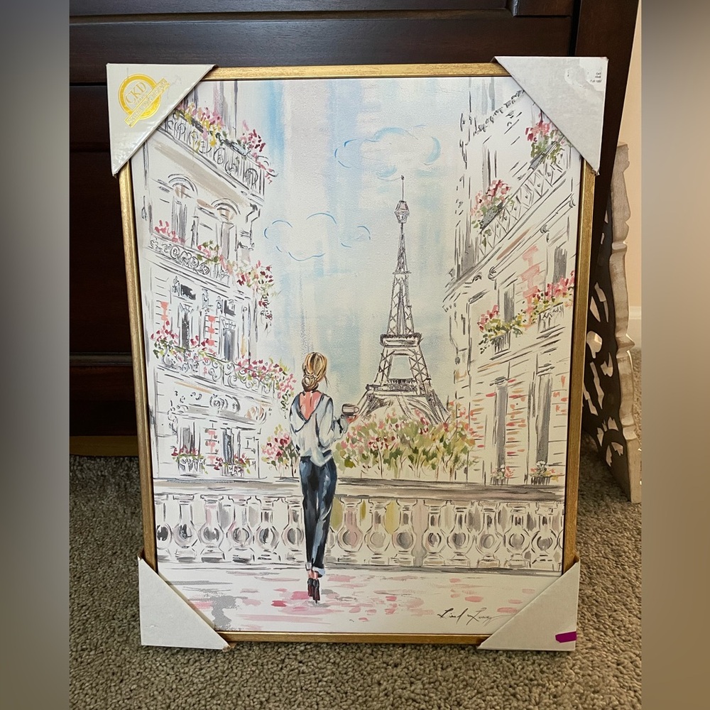 Colleen Karis Designs brand new excellent condition lady in Paris.